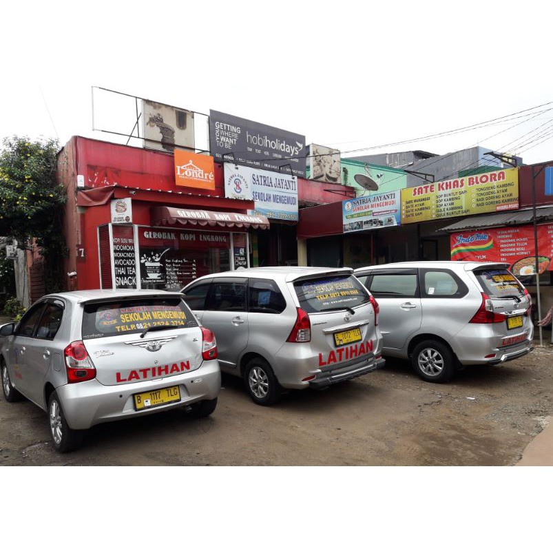 Putra Jaya Kursus Mengemudi Bekasi 085285549471 Disini saya ingin membagikan pengalaman saya ketika belajar stir mobil semoga bermanfaat buat pemula yang sedang belajar stir mobil.