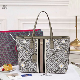 For spring 2021, a classic pattern inspired by traditional pennsylvania dutch quilting, and celebrating our iconic logo. Tory Burch T Monogram Floral Vine Large Top Zip Tote Bag 005 Shopee Indonesia