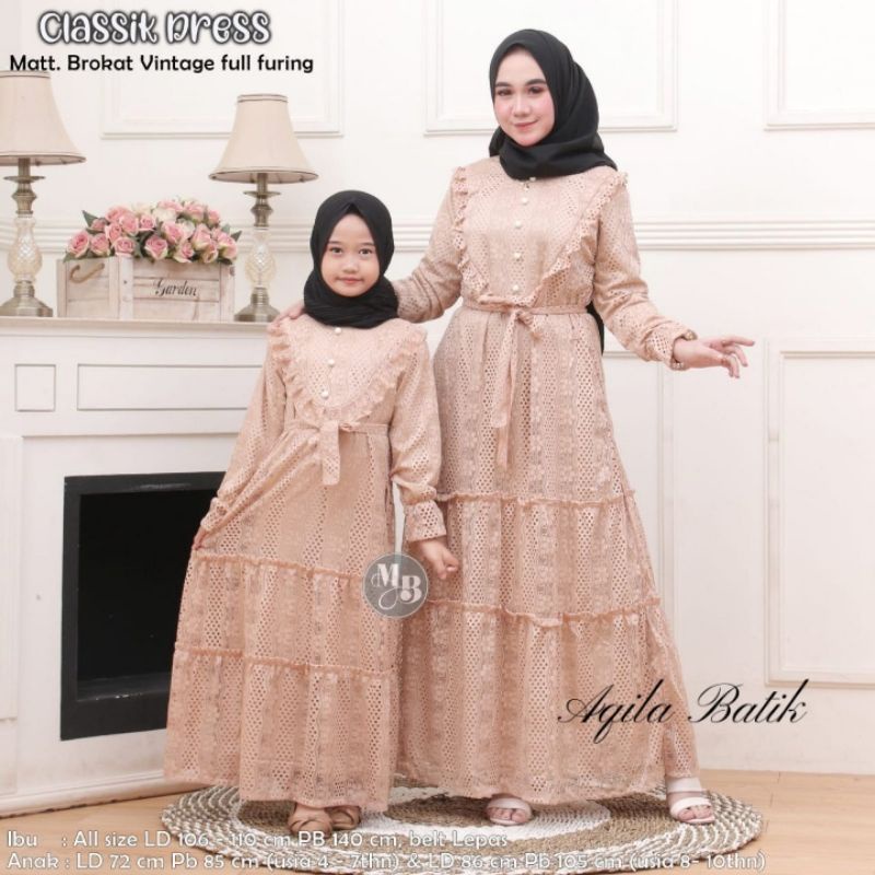 24/12/2019 · beberapa model baju gamis untuk lebaran yang biasa di kenakan oleh wanita yaitu gamis syari lebaran, brokat, kombinasi polos, satin, shifon dan masih banyak lagi model baju baru yang bisa anda kenakan agar terlihat cantik dan fashionable, setiap bagian di di jahit sedemikian rupa sehingga bisa terlihat trendy dan terbaik saat di kenakan oleh wanita. Jual Gamis Syari Terbaru Termurah Terlaris Best Seller Baju Lebaran 2022 Indonesia Shopee Indonesia