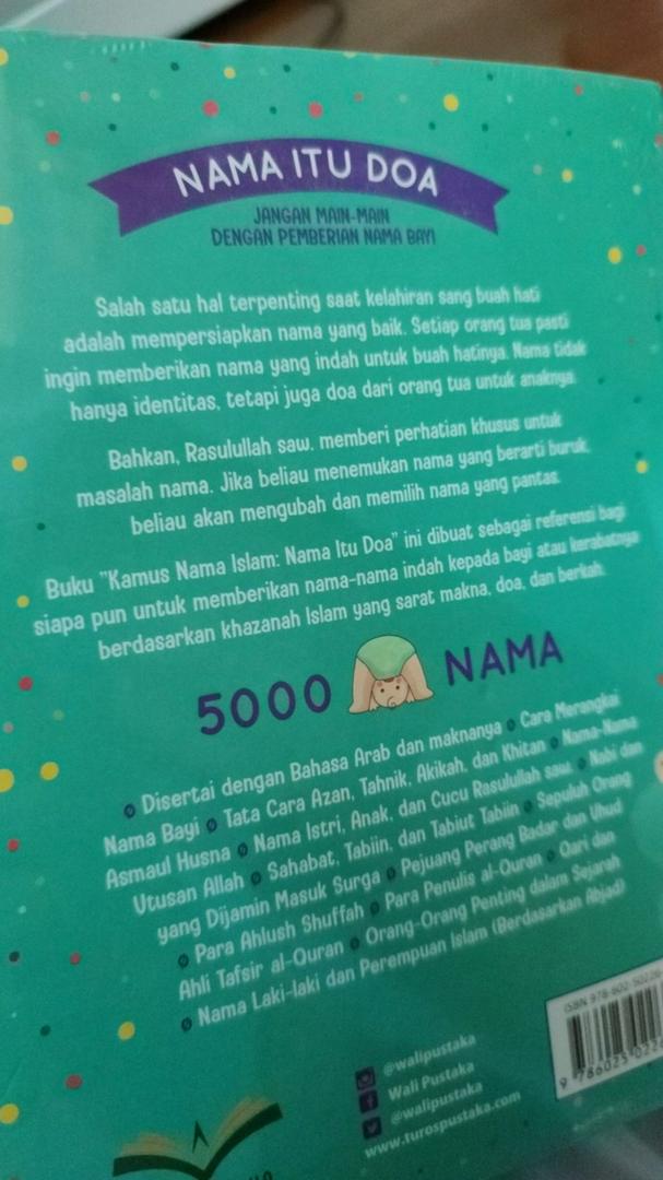 Salah satu cara menyambut kelahiran bayi dalam ajaran islam adalah mengazankannya. Jual Buku Kamus Nama Islami Nama Itu Doa Dilengkapi Teks Arab Cara Merangkai Dan Mengubah Nama Turos Indonesia Shopee Indonesia
