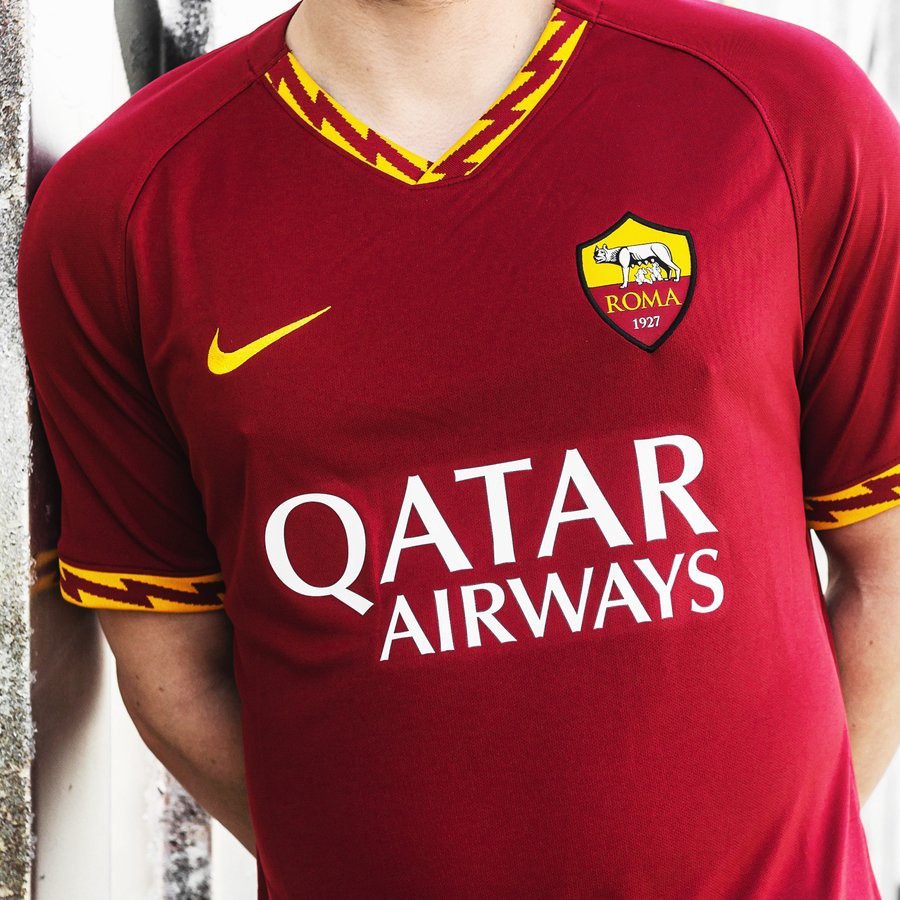 Discover the official jerseys and match kits in the as roma store. Jual As Roma 2019 2020 Home Jersey Indonesia Shopee Indonesia