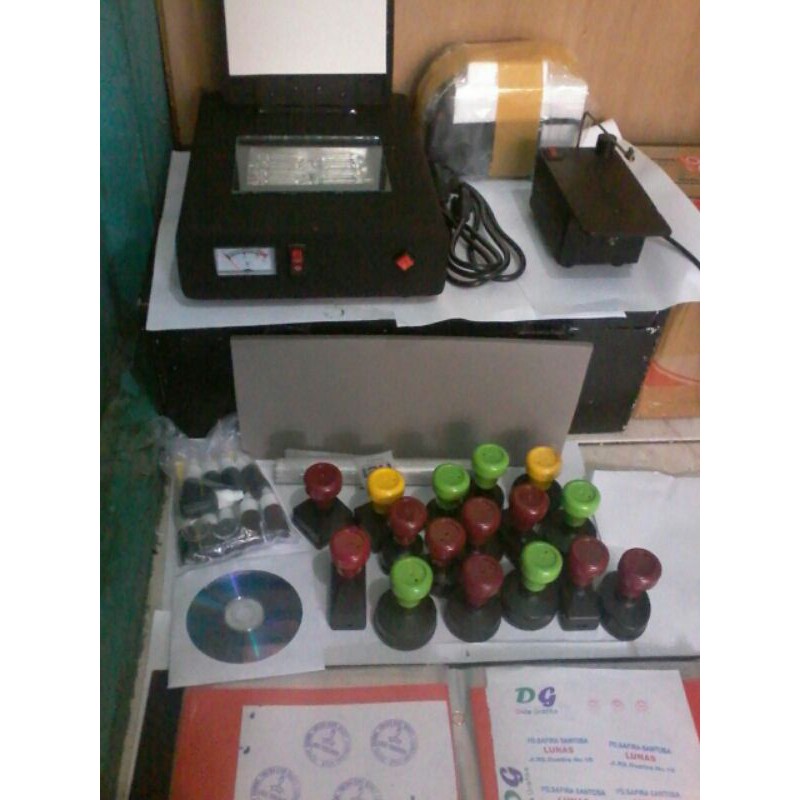 Jual stempel warna murah surabaya | harga mesin stempel flash warna. Paket Mesin Stempel Flash 4 Lampu U Jumbo Big Terbaik 1x Tembak Legalisir Shopee Indonesia