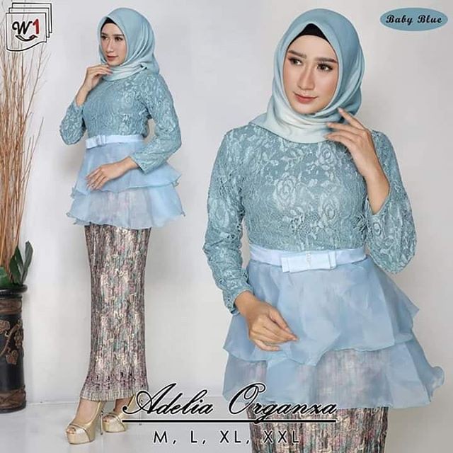Klu pada dasarnya mengacu pada klasifikasi baku lapangan usaha indonesia (kbli) badan pusat statistik tahun 2009 cetakan iii. Jual Setelan Kebaya Adelia Warna Baby Blue Kebaya Modern Indonesia Shopee Indonesia
