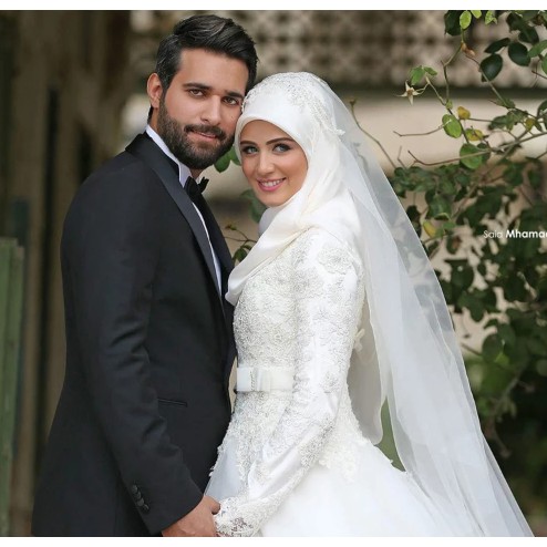 Tetapi ayah ana pernah bilang kalau anak dari istri yang dulu jangan di kasih warisan karena ayah nikah sama ibu kamu di usir dari sana dan ayah cuman bawa baju yang dipakai dan harta ayah semua engga di bawa. Jual Desain Baru Arab Islam Muslim Gaun Pengantin Muslim Lengan Panjang Pernikahan Gaun Mewah Kerah Tingg Indonesia Shopee Indonesia