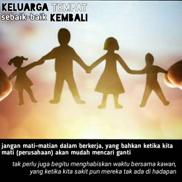 Judul film, tahun film dirilis, nama sutradara, produser, penulis naskah, produksi/penerbit, durasi film, dan nama pemain film. Keluarga Adalah Tempat Kembali : Kenangan Terindah Adalah ...