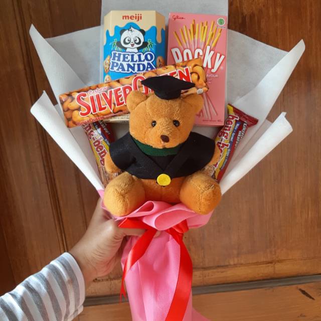 Jual bucket snack boneka/ buket snack boneka/ bucket snack wisuda
