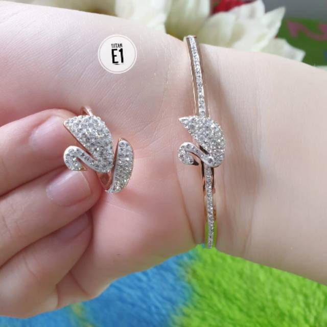 TITANIUM SET GELANG &amp; CINCIN ANGSA MATA PUTIH | Shopee Indonesia