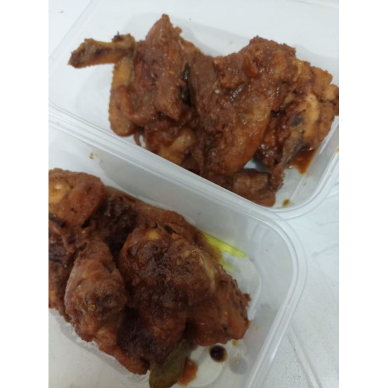 Tumis bahan halus dengan minyak secukupnya, masukkan bahan digeprek sampai harum masukkan air dan gula merah serta masukkan ayam, . Jual Ayam Ungkep Frozen Ayam Rica Rica Ayam Kecap Free Sambal U Ayam Kalasan Ayam Bumbu Kuning Indonesia Shopee Indonesia