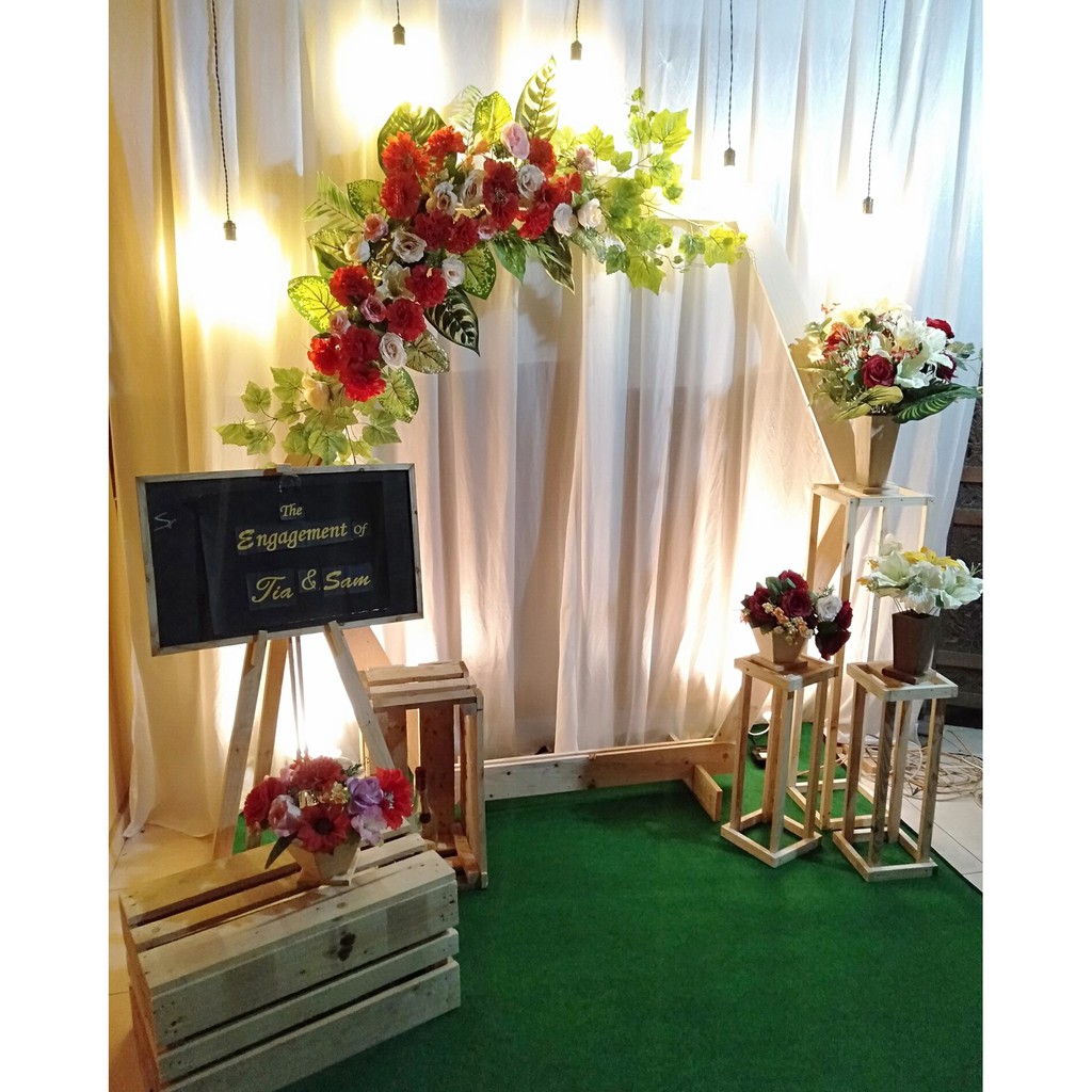 Kamu juga bisa menggunakan vendor ini untuk prosesi lamaran. Dekorasi Pernikahan Jawa Tunangan Rustic Murah Jogja Sleman Magelang Shopee Indonesia