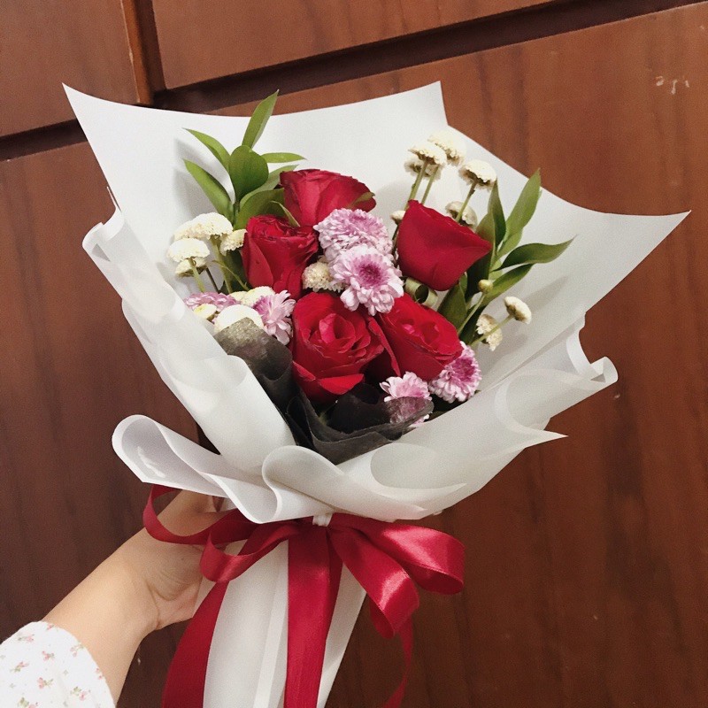 5 tangkai mawar merah | bouquet mawar | buket bunga | bouquet bunga |  Shopee Indonesia