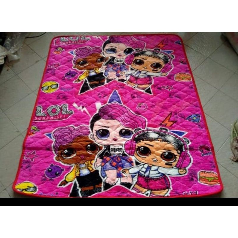 Mainan bola karet / (sni) bola karet karakter lol saat ini berdagang seharga rp6,900 tetapi memesan secara online di luar harga yang anda butuhkan untuk membayar biaya pengiriman, dan kami akan memberikan mereka yang berada di kota jakarta barat freeship Karpet Karakter Anak Shopee Indonesia