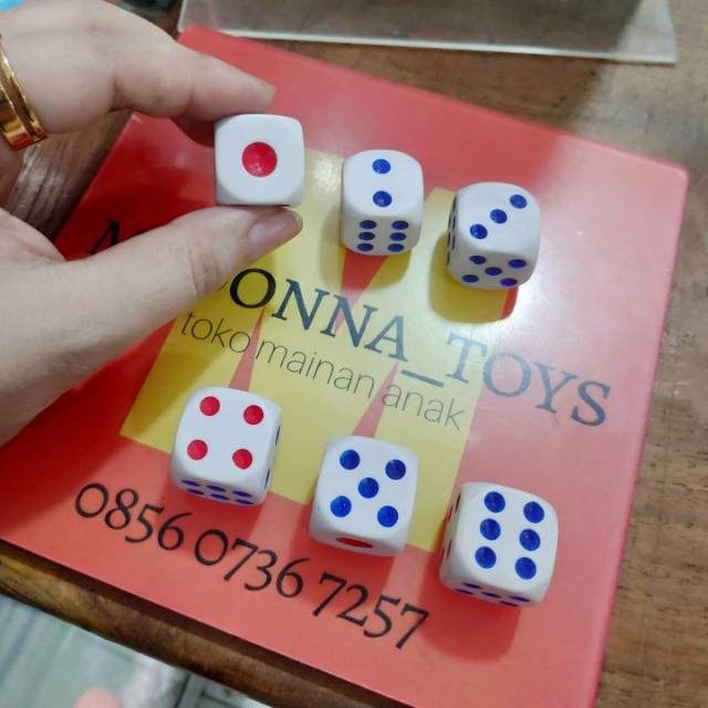 Mainan dadu putih, dadu bening, dadu 1,8cm, dadu besar | Shopee Indonesia