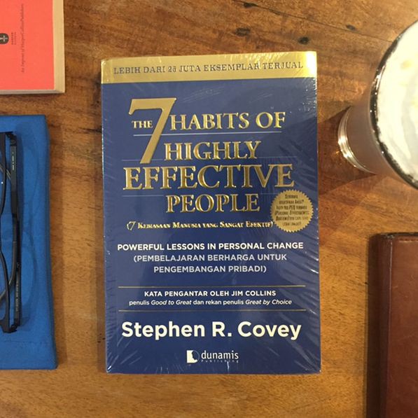 Buku ini adalah salah satu buku . 7 Habits Of Highly Effective People Bahasa Indonesia Shopee Indonesia