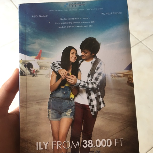 Contoh Resensi Novel Ily From 38000 Ft Temukan Contoh 