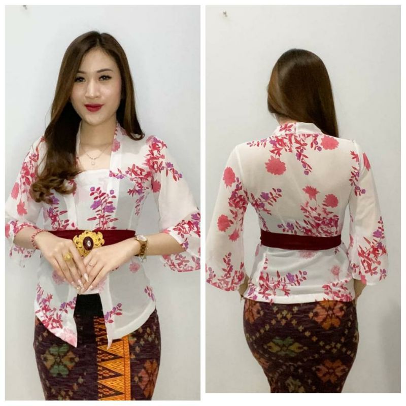 Dengan lengan bermodel lonceng yang loose, baju ini dapat membuat anda lebih bebas bergerak. Harga Kebaya Bali Sifon Terbaru September 2021 Biggo Indonesia