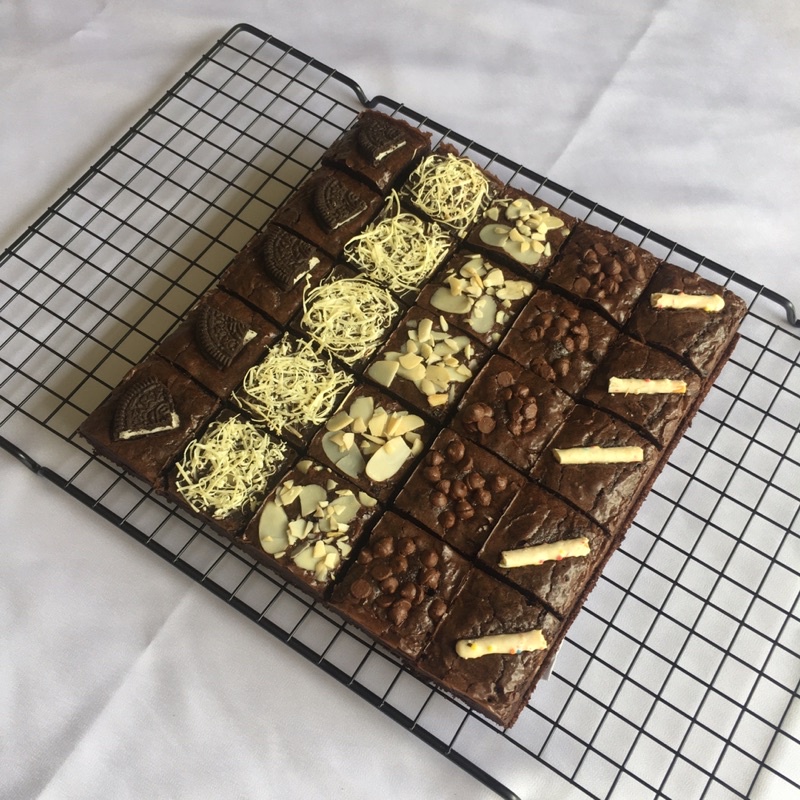 Durian no.28, sukajadi, kota pekanbaru, riau 28121, indonesia, anda bisa menggunakan gps untuk mengakses koordinat lokasi l cheese factory yaitu … Jual Fudgy Brownies Family Size Gift Wisuda Ulangtahun Hampers Hadiah Valentine Natal Christmas Pekanbaru Indonesia Shopee Indonesia