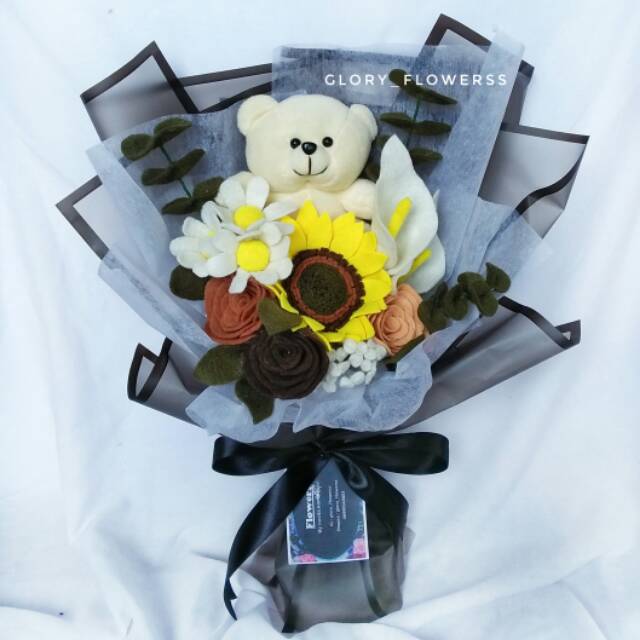 Dapatkan Gambar Boneka Winnie The Pooh Wisuda Buket Bunga Design Craft Terkeren by www.lampunghits.com