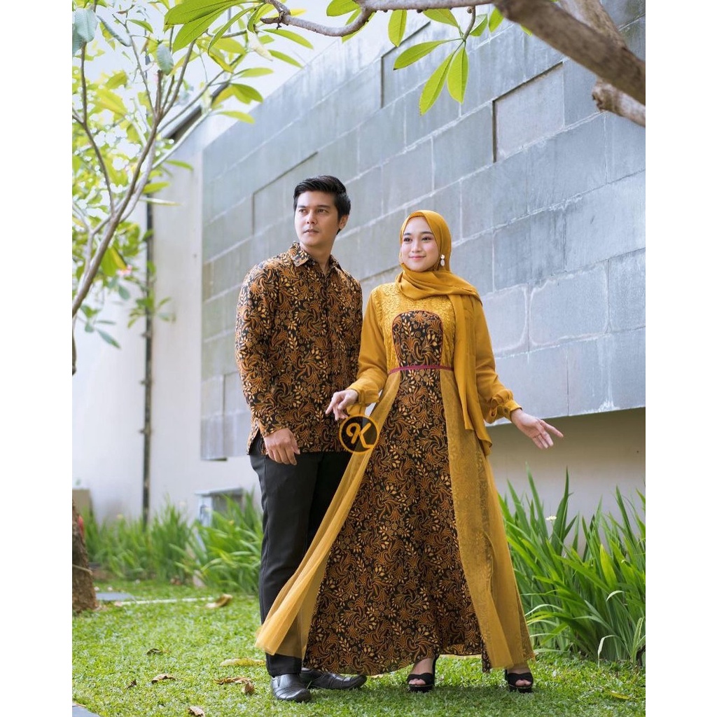 Ada yang polos, satin, brokat, sifon, dan lain sebagainya. Model Gamis Batik Kombinasi Harga Terbaik Oktober 2021 Shopee Indonesia