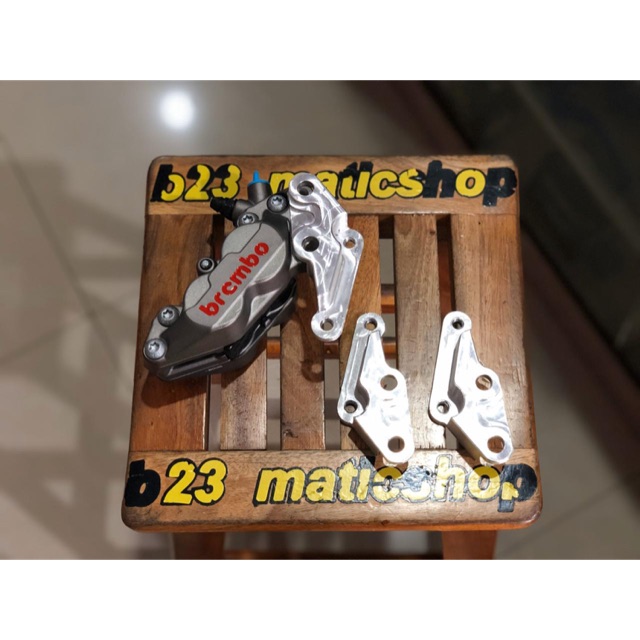 Breket kaliper 2 piston ninja r dan ninja rr ninja 150 kaliper brembo nissin ktc 2. Breket Kaliper 4p Brembo Original Shock Ninja R Untuk Piringan Uk 300mm Ori Ninja Rr Diral Costum Shopee Indonesia