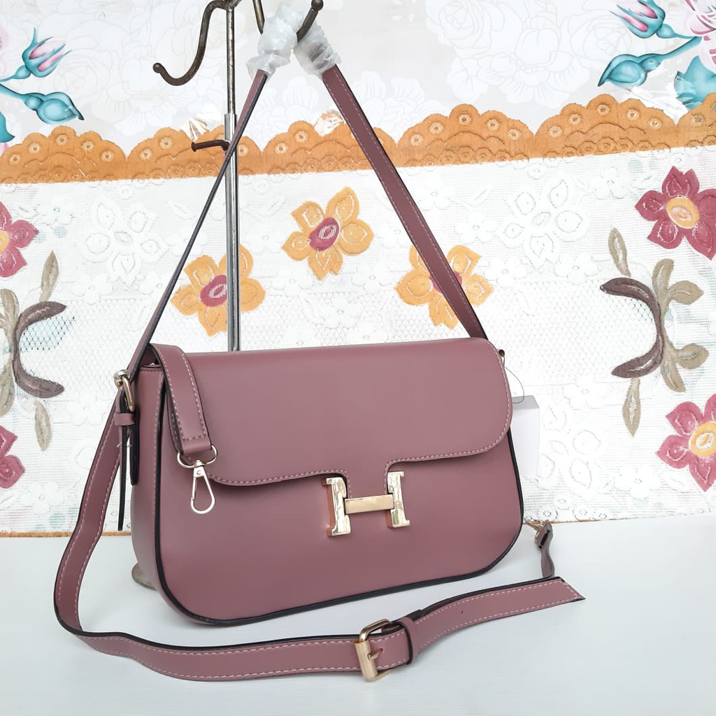 Tantri adalah seorang guru disebuah sekolah. Lafanya Dinar Candy Shoulderbag Terbaru Tas Kantor Kekinian Tas Guru Termurah Branded Import Baru Shopee Indonesia