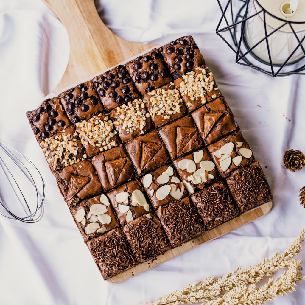 14/6/2018 · sift together first four ingredients onto wax paper. Jual Brojol Spesial Brownies Jogja Legit Fudge Brownies Indonesia Shopee Indonesia