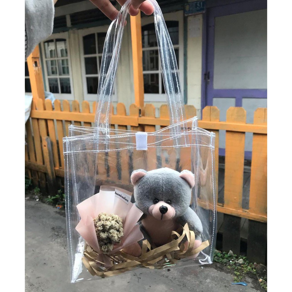 Jual hampers totebag boneka & jilbab/hampers wisuda/hampers ultah