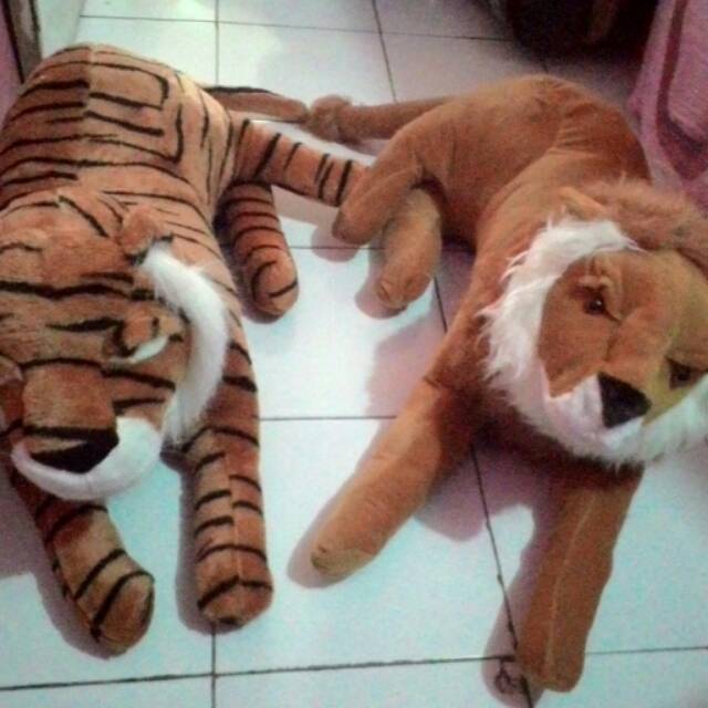 Boneka harimau / singa jumbo