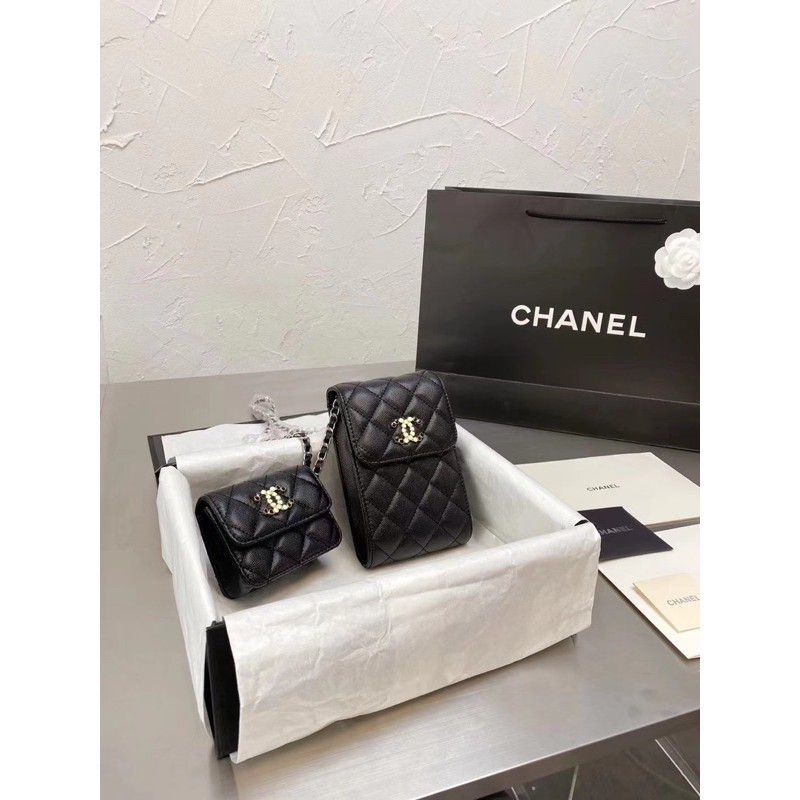 Chanel tote bag jumbo size large dengan rantai besi. Harga Chanel Pouch Phone Terbaru Desember 2021 Biggo Indonesia