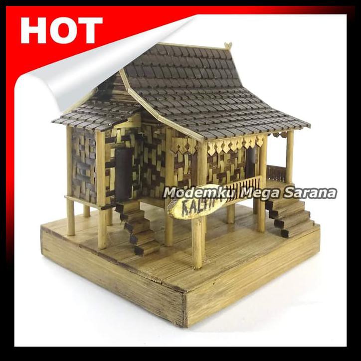 Miniatur Rumah Adat Lamin Kalimantan Timur Dari Bambu - 15X15X16Cm | Shopee  Indonesia
