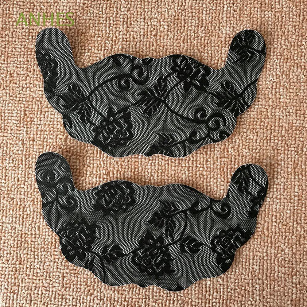 Pechos Y Pezones De Mujer A Través De La Elegante Sudadera Con Capucha Fotos, retratos, imágenes y fotografía de archivo libres de derecho. Image 132905018