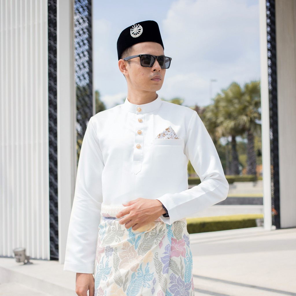 Baju Nikah Lelaki Off White : Baju Nikah Off White Women S Fashion Muslimah Fashion Dresses On Carousell