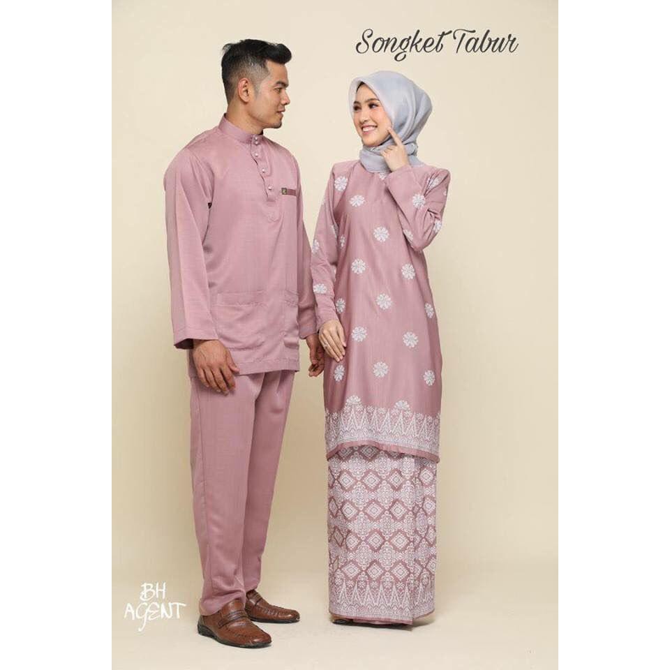 Look lovely in wonderful, traditional rose gold baju kurung from lazada.com.my. 25 Trend Terbaru Baju Kurung Moden Warna Rose Gold Lamaz Morradean