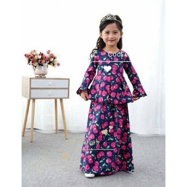 Gambar ini dapat kamu download bersama … 20 Inspirasi Fesyen Baju Kurung Moden Budak Perempuan Little One Scandles