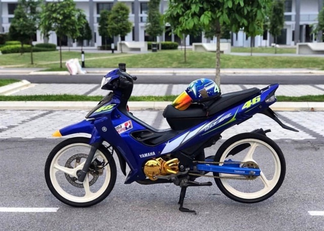 Yamaha 125z 9 125zr 46 vr valentino rossi sticker stripe strike shopee. Yamaha 125z 125zr 100 Original Hly Cover Set 46 Rossi Shopee Malaysia