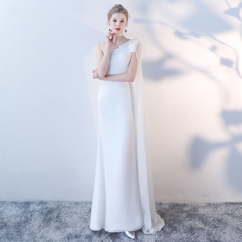 Evening Dress Women S Banquet Temperament Noble Queen White High End Host Mermaid Long Simple Generous Dinner Dress Shopee Malaysia