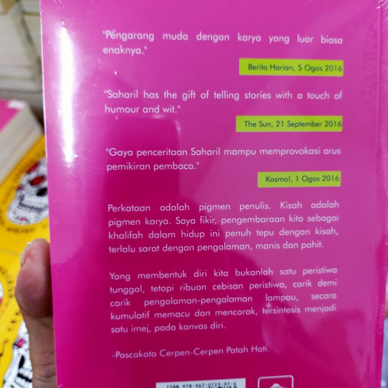 Kita hendaklah rajin membaca untuk meningkatkan ilmu pengetahuan contoh: Cerpen Cerpen Patah Hati Saharil Hasrin Sanin Shopee Malaysia