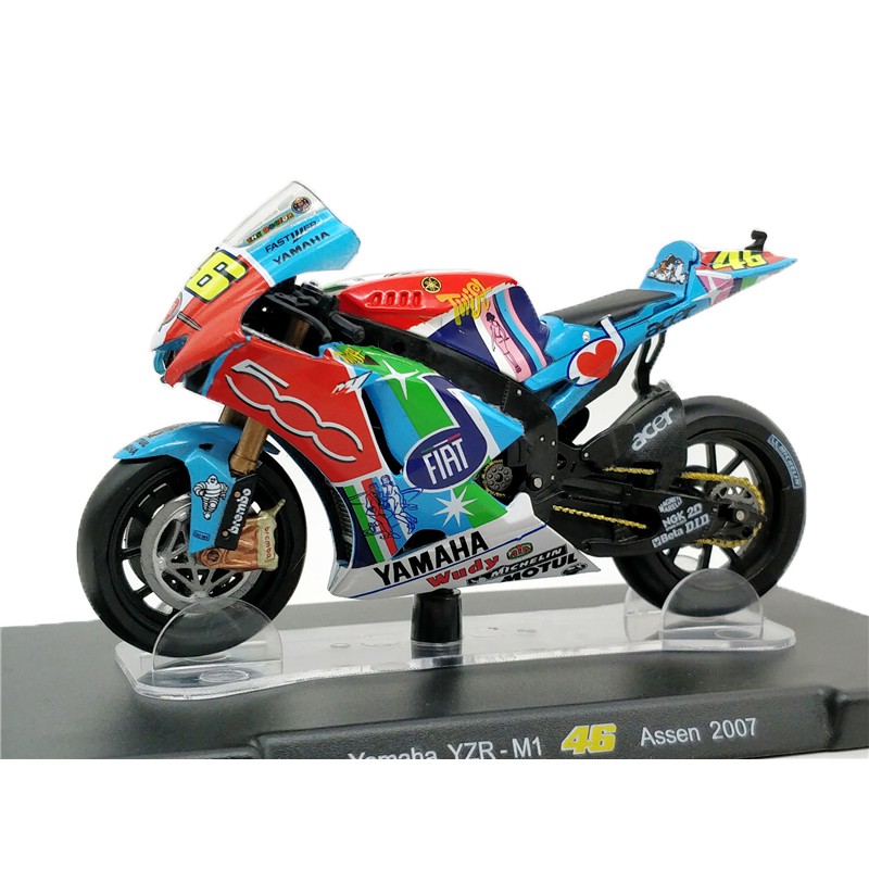 Leo 1 18 Motogp 46 Rossi Honda Vtr 1000 8h Suzuka 2000
