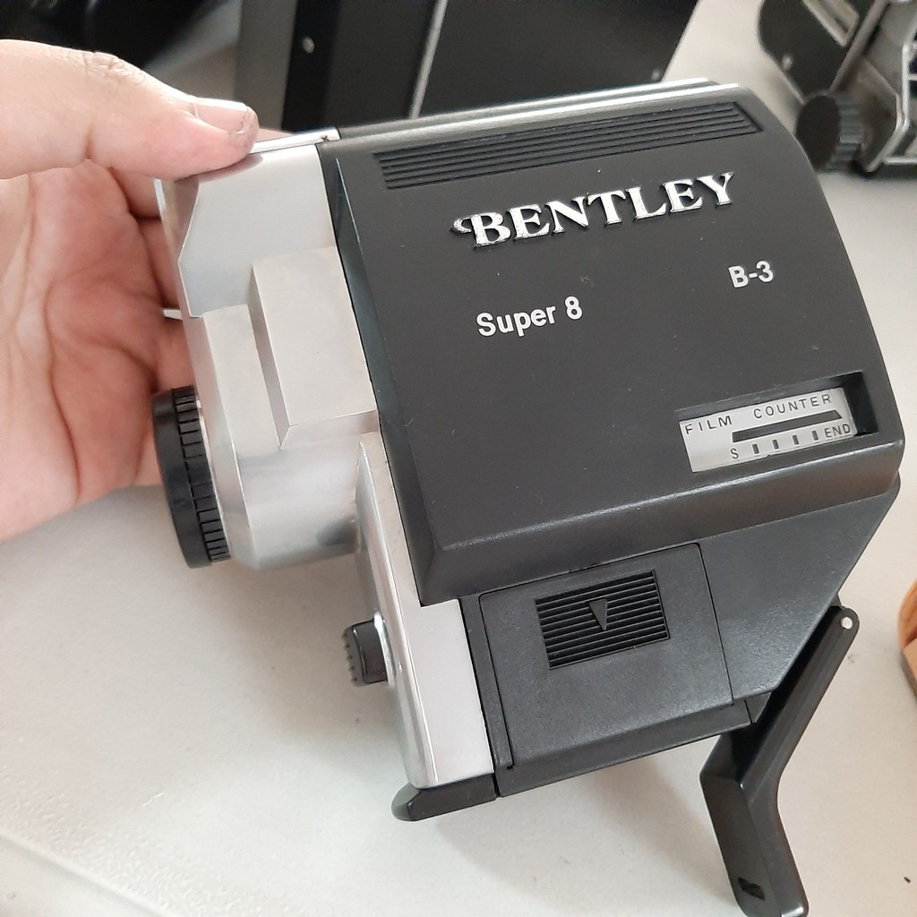 Bentley super 8 b3 (vintage camera)
