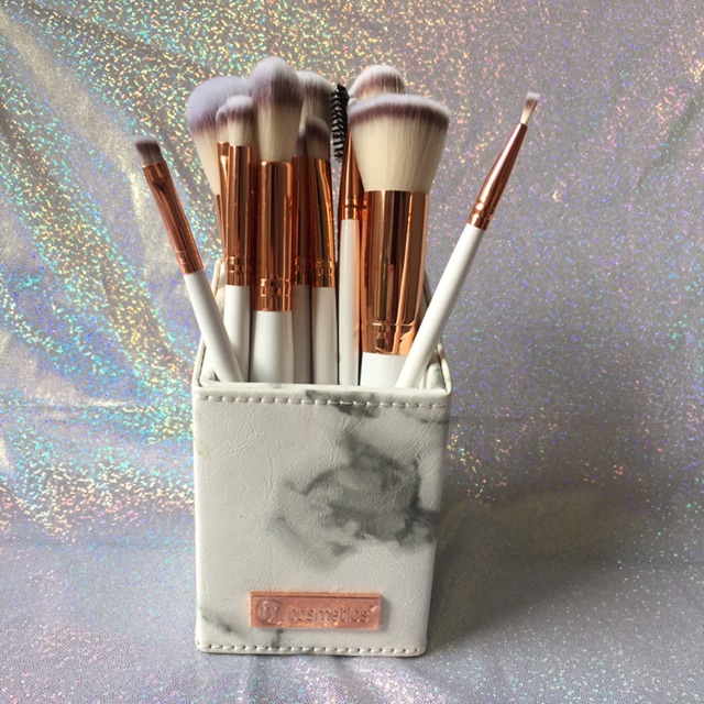 These brushes are affordable, cruelty free, synthetic and vegan. Bh Cosmetics Signature Rose Gold White Marble 13 Piece Makeup Brush Set Shopee Singapore