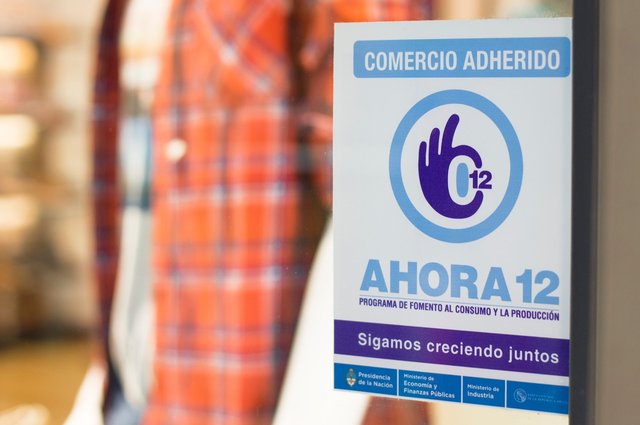 Entra en vigencia la nueva etapa de Ahora 12, con nuevos topes y tasas