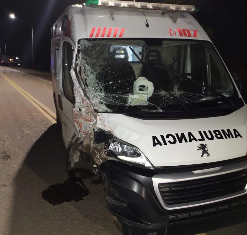 Roban una ambulancia en Saenz Peña y la encuentran después de haber chocado en La Tigra