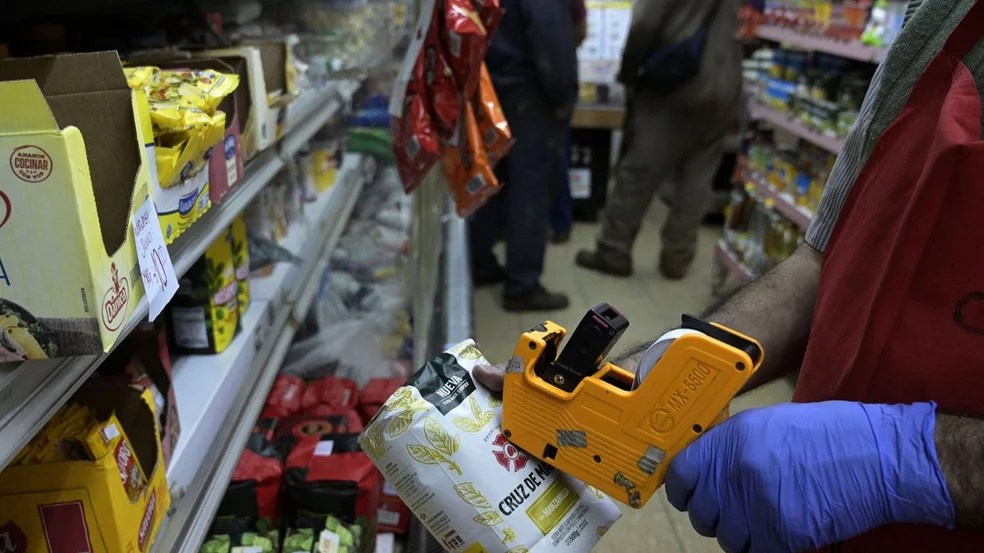 La inflación de mayo fue de 5,1% y llegó al 60,7% en los últimos 12 meses, la cifra más alta en 30 años