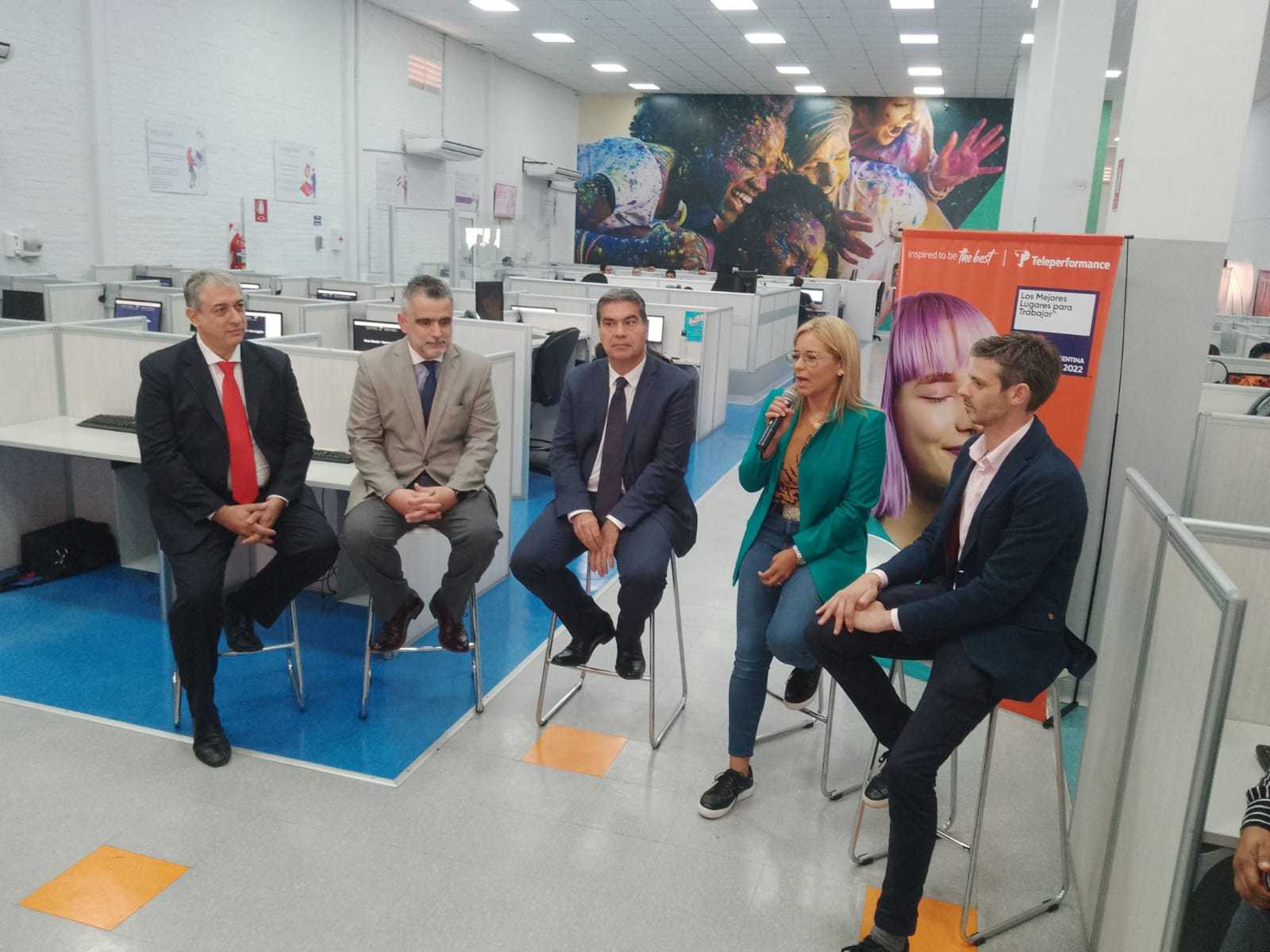 Llega a la provincia, «Teleperformance» un nuevo call-center para dar trabajo a 300 chaqueños 
