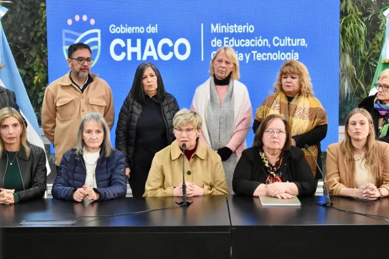 Hasta muertos: Educación denuncia que docentes «ñoquis» y que viven fuera de país seguían cobrando sus sueldos