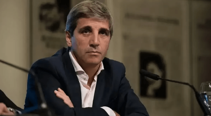 El Tesoro Adquiere USD 320 Millones Antes de un Fuerte Vencimiento de Deuda