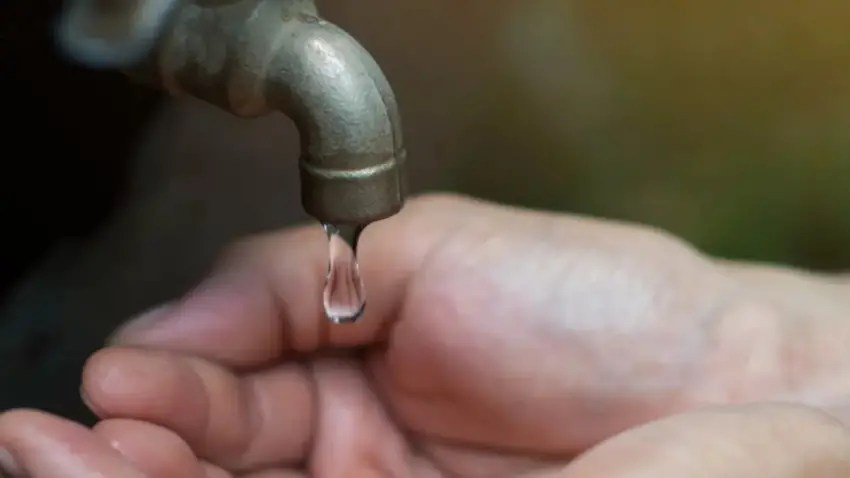 Crisis hídrica en Sáenz Peña: reorganizan las clases escolares según la disponibilidad de agua