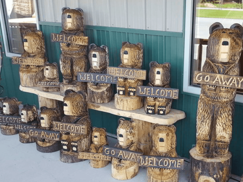 Chainsaw carvers near me