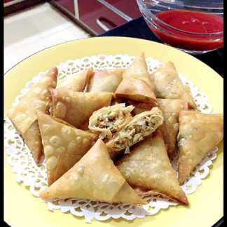 Chicken Samosa (Per Dozen)