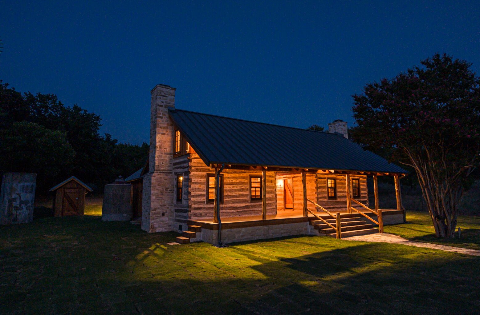 Find out how michael and leslie bacon expanded their cozy vermont log cottage, from countryliving.com country living editors select each product featured. Hill Country Dog Trot Log Home