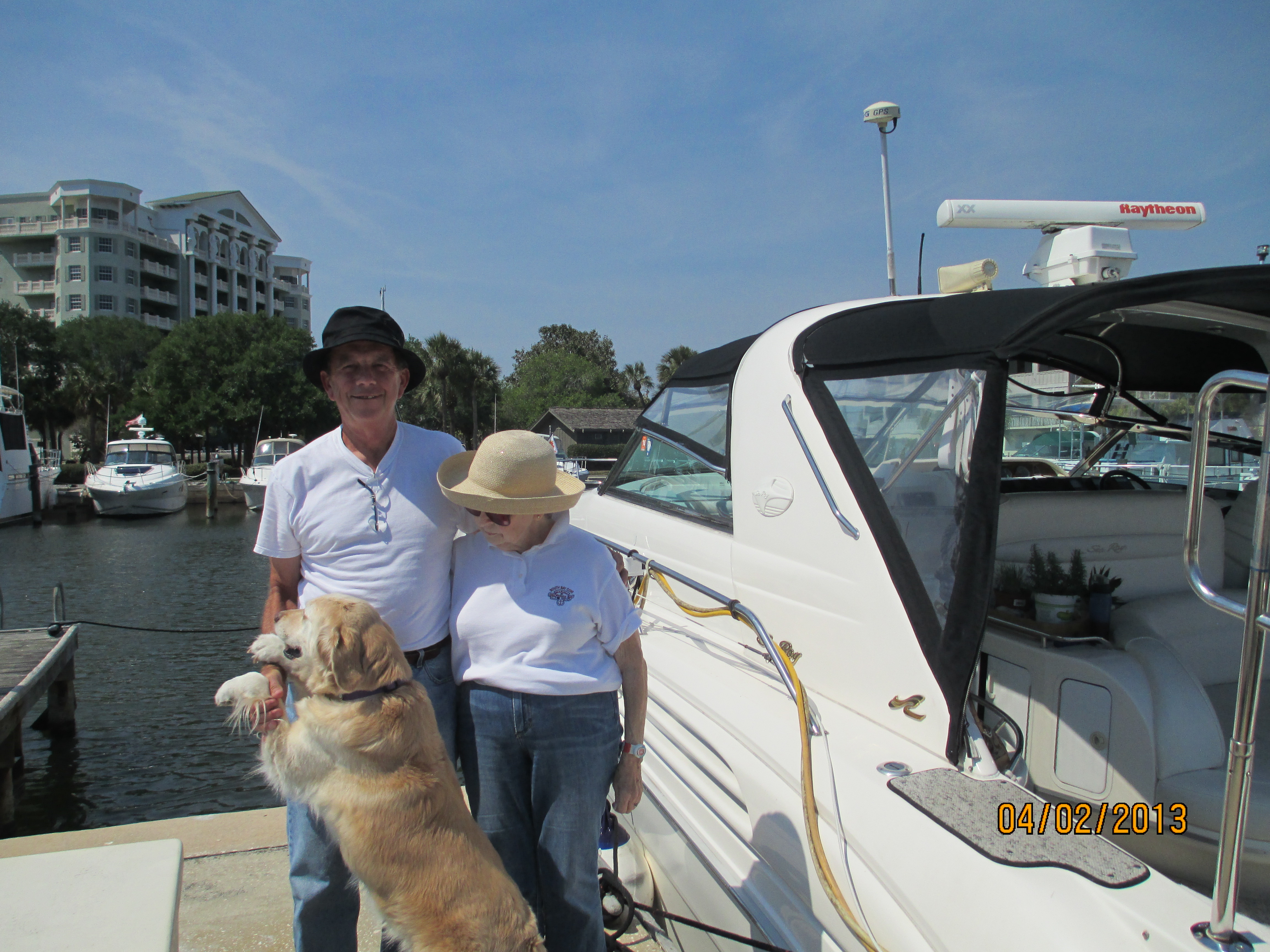 03 Larry, Lenore & Candy in Melbourne Harbor